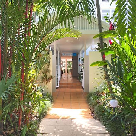 Port Douglas Apartments - Adults Only Oasis Zewnętrze zdjęcie