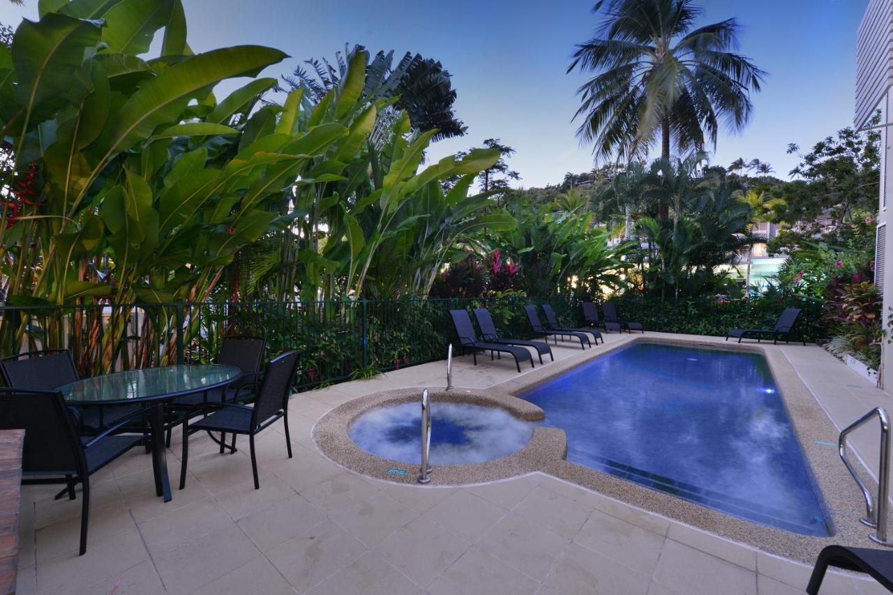 Port Douglas Apartments - Adults Only Oasis Zewnętrze zdjęcie
