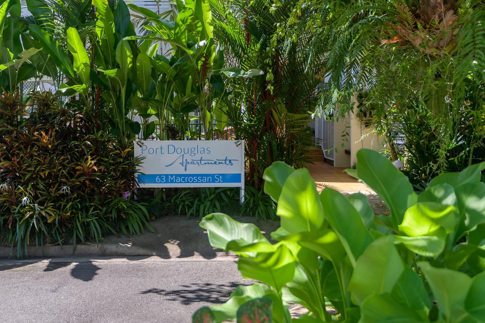 Port Douglas Apartments - Adults Only Oasis Zewnętrze zdjęcie