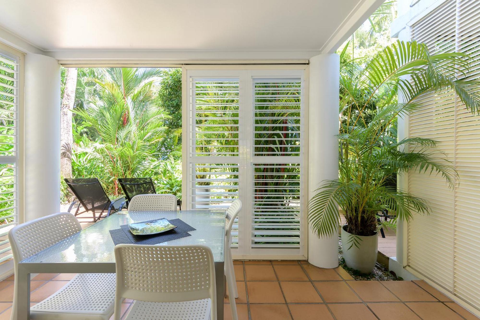 Port Douglas Apartments - Adults Only Oasis Zewnętrze zdjęcie