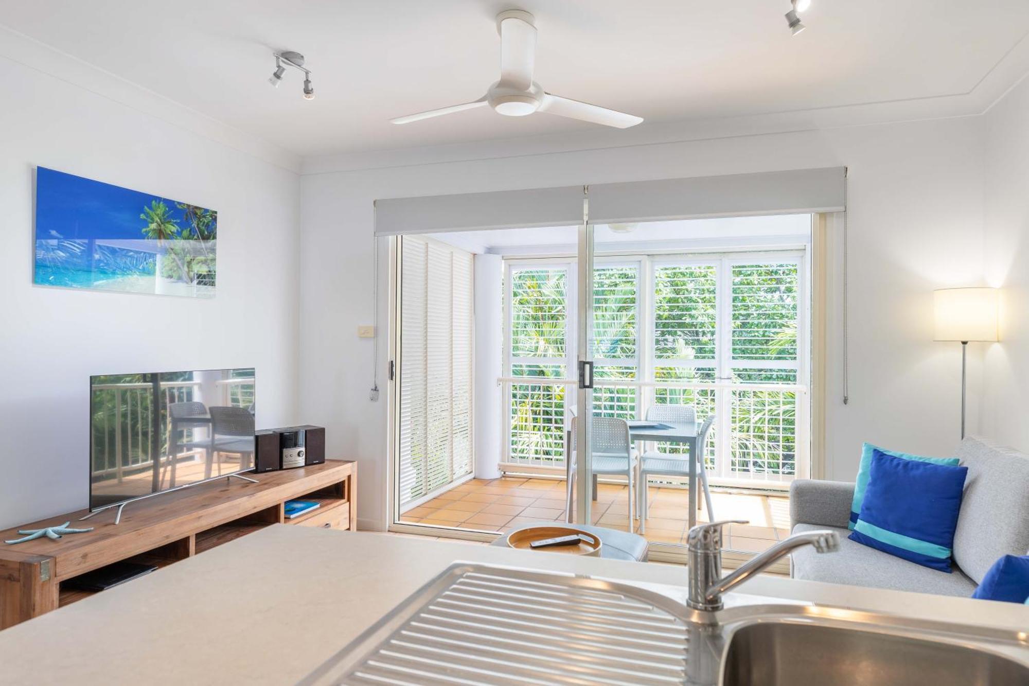 Port Douglas Apartments - Adults Only Oasis Zewnętrze zdjęcie
