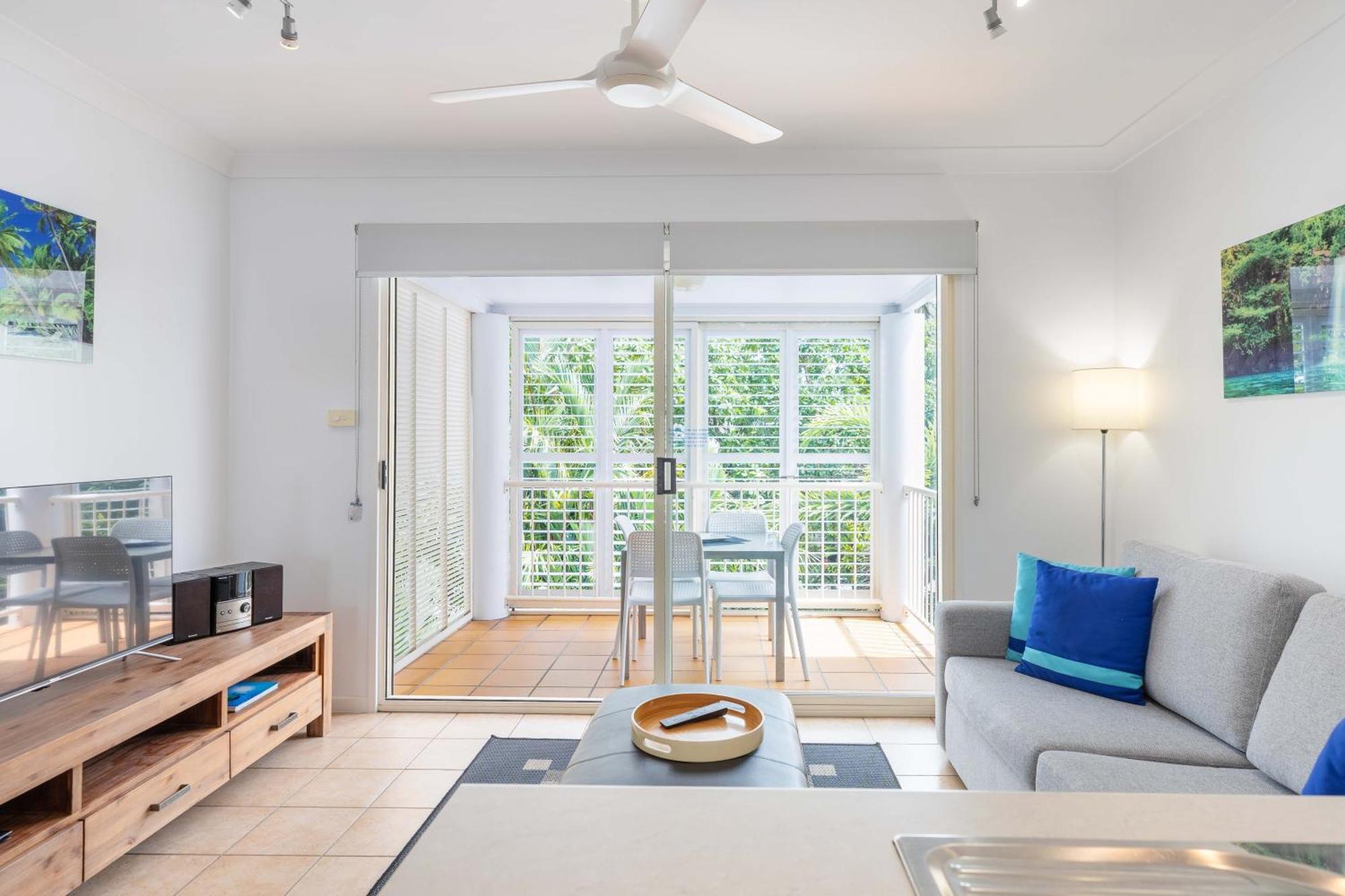 Port Douglas Apartments - Adults Only Oasis Zewnętrze zdjęcie