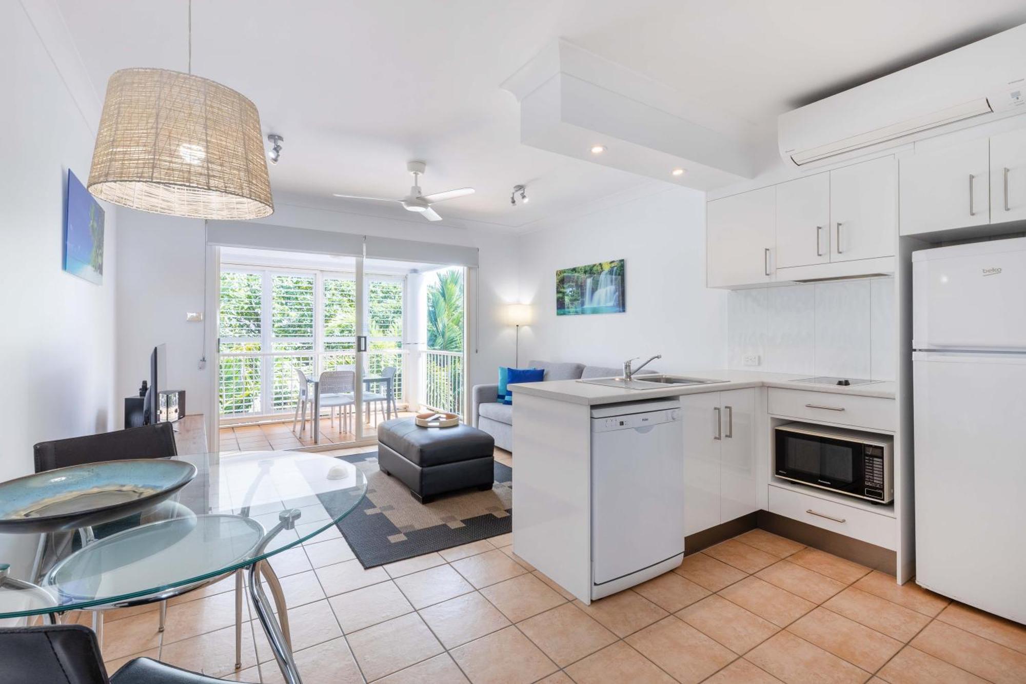 Port Douglas Apartments - Adults Only Oasis Zewnętrze zdjęcie